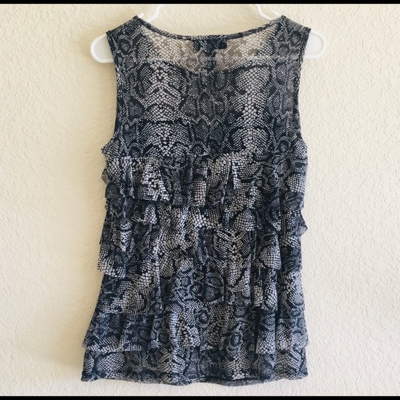I.N.C. Black & white snake print sleeveless Top - Picture 3 of 3